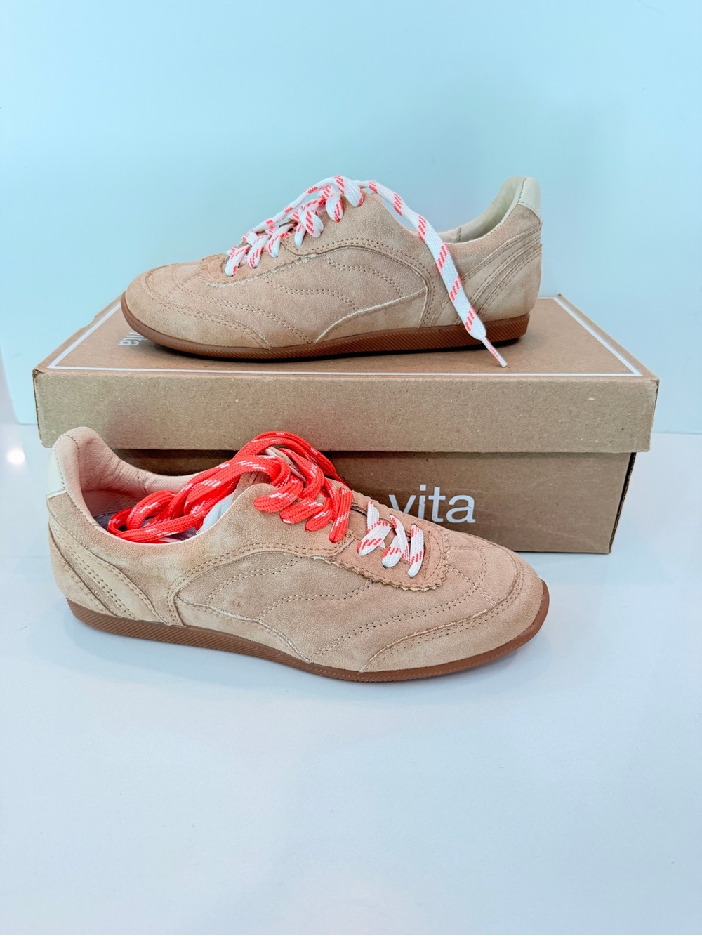 New Dolce Vita Laini Suede Sneakers Sz 7.5 Camel Shoes Low Profile Sleek